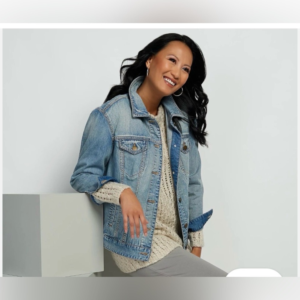 Stylish Rachel Hollis vintage washed distressed Denim Jacket for Women, size XL